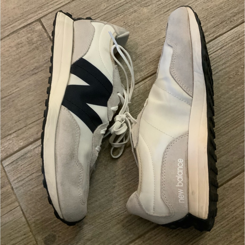 NEW BALANCE 327 sneakers
